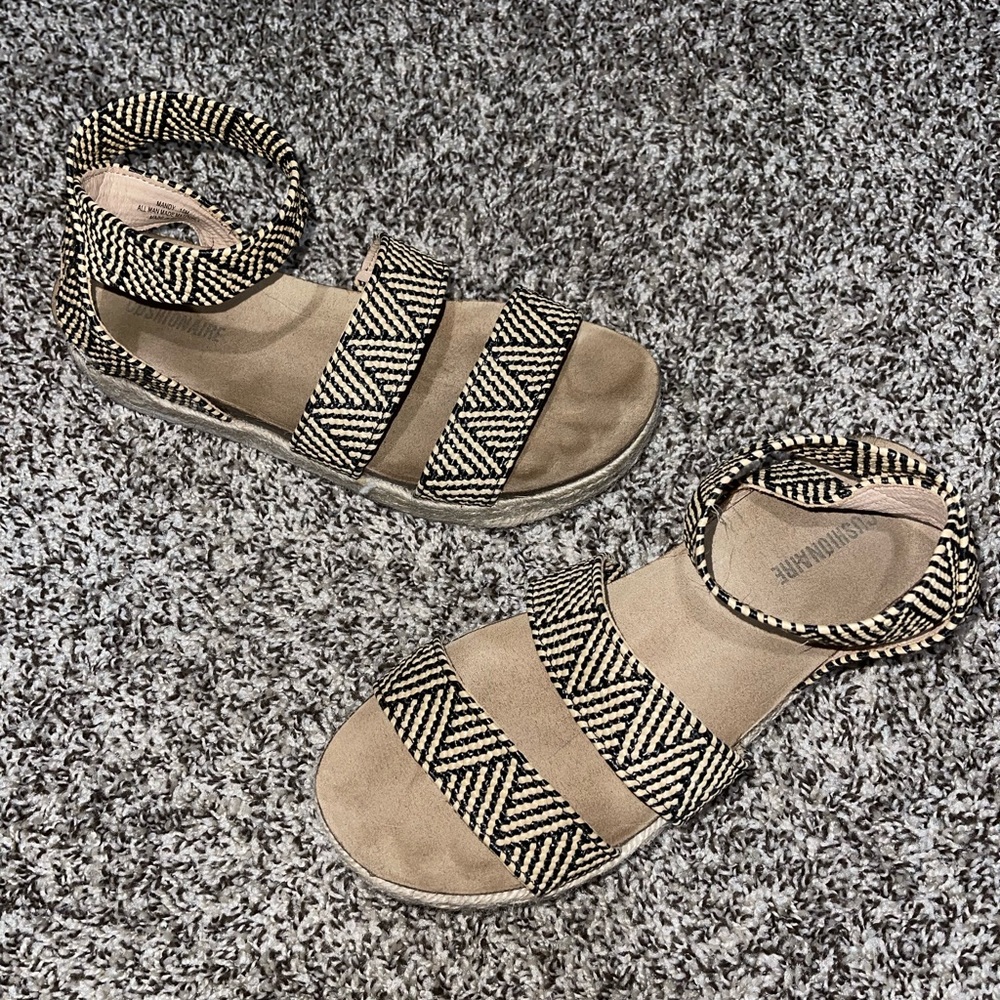 Platform strappy sandals